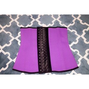 Waist Trainer”